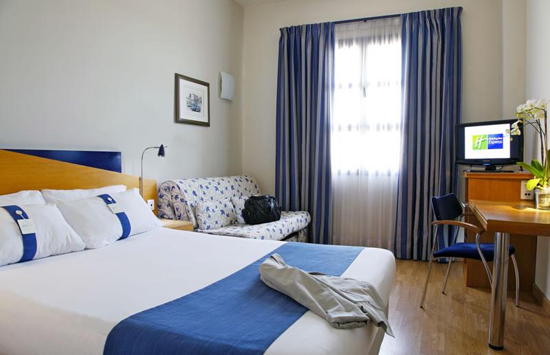 Holiday Inn Express Ciudad De Las Ciencias By Ihg Valenza Esterno foto