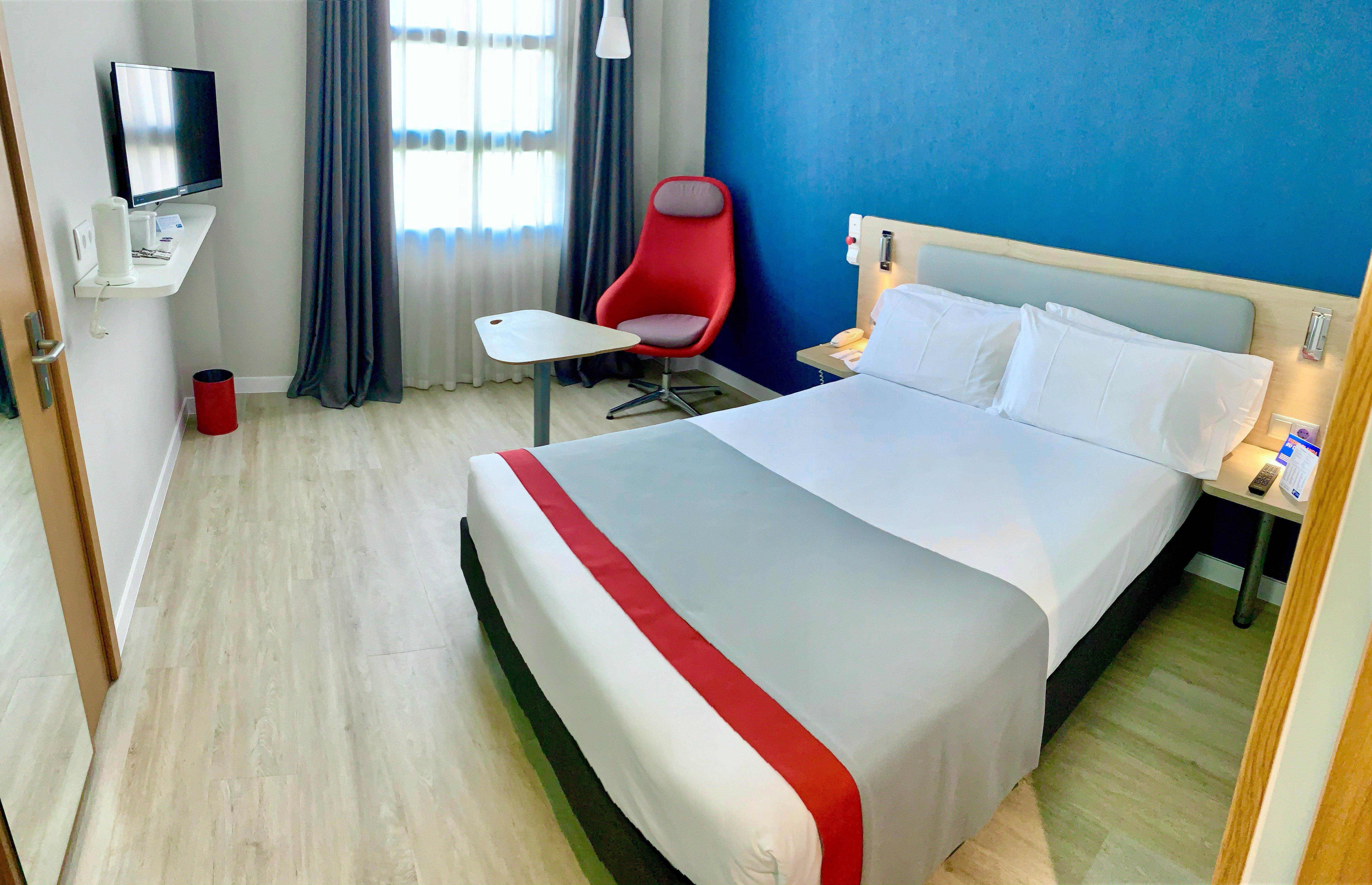 Holiday Inn Express Ciudad De Las Ciencias By Ihg Valenza Esterno foto