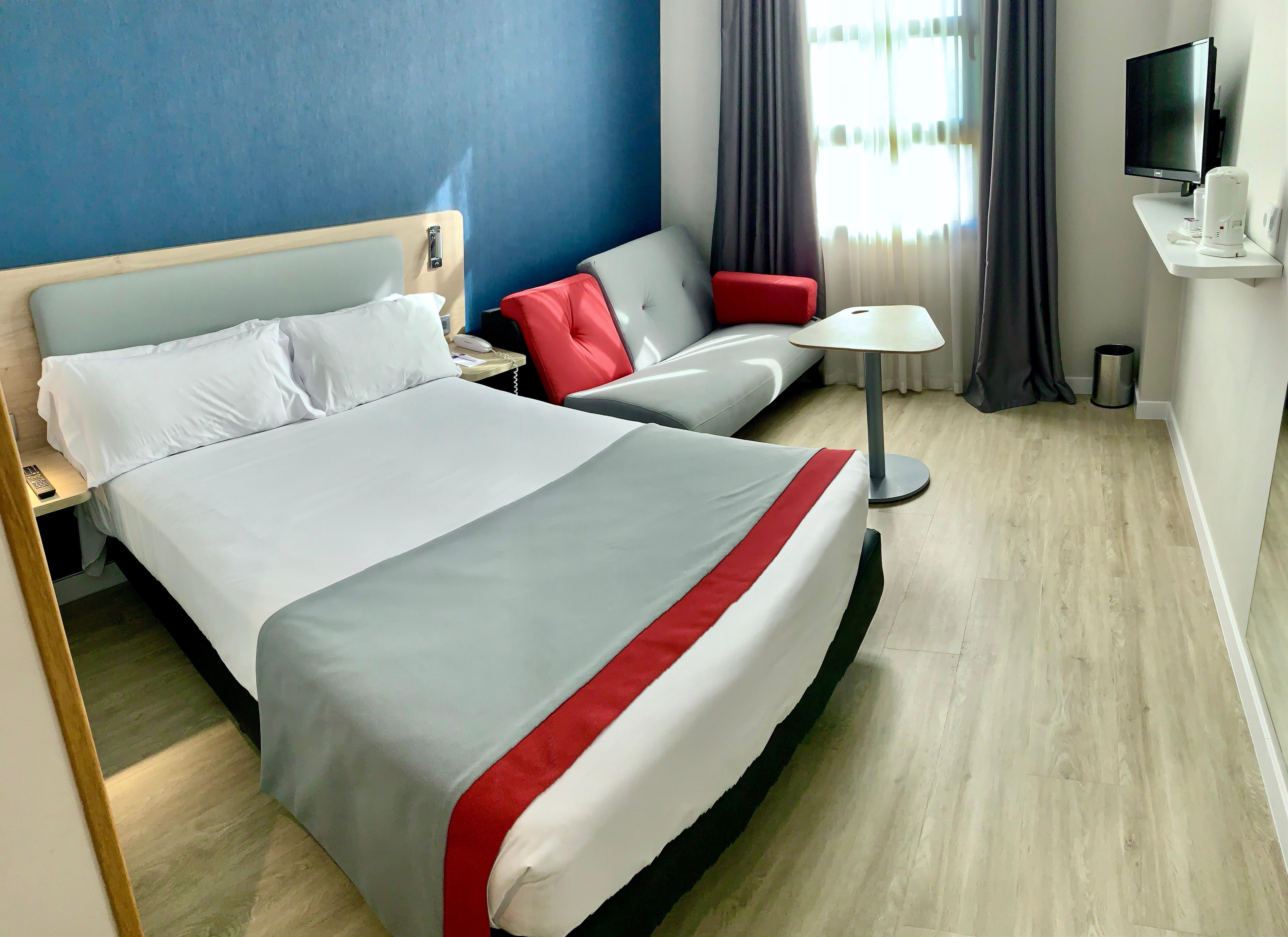 Holiday Inn Express Ciudad De Las Ciencias By Ihg Valenza Esterno foto