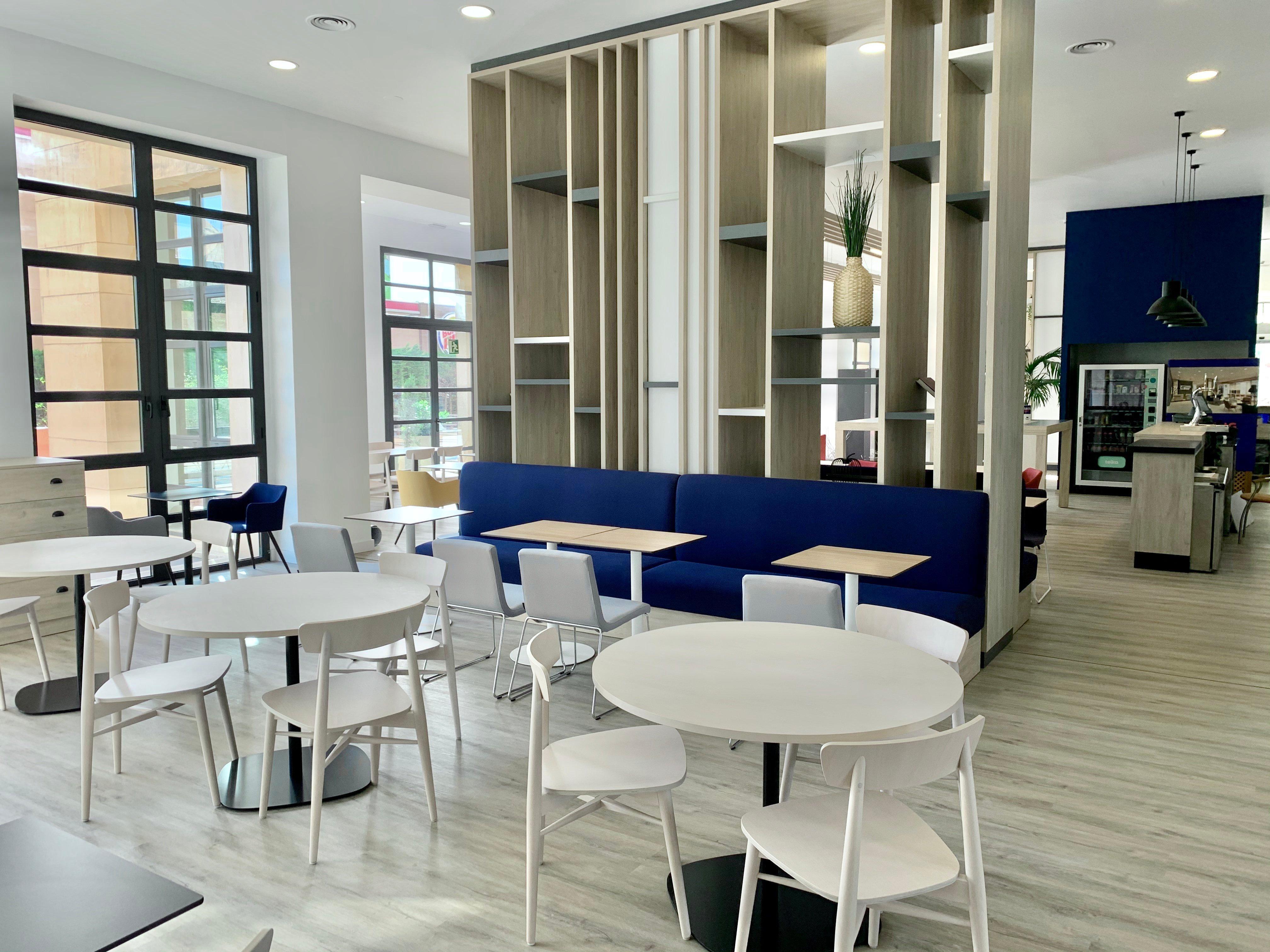 Holiday Inn Express Ciudad De Las Ciencias By Ihg Valenza Esterno foto