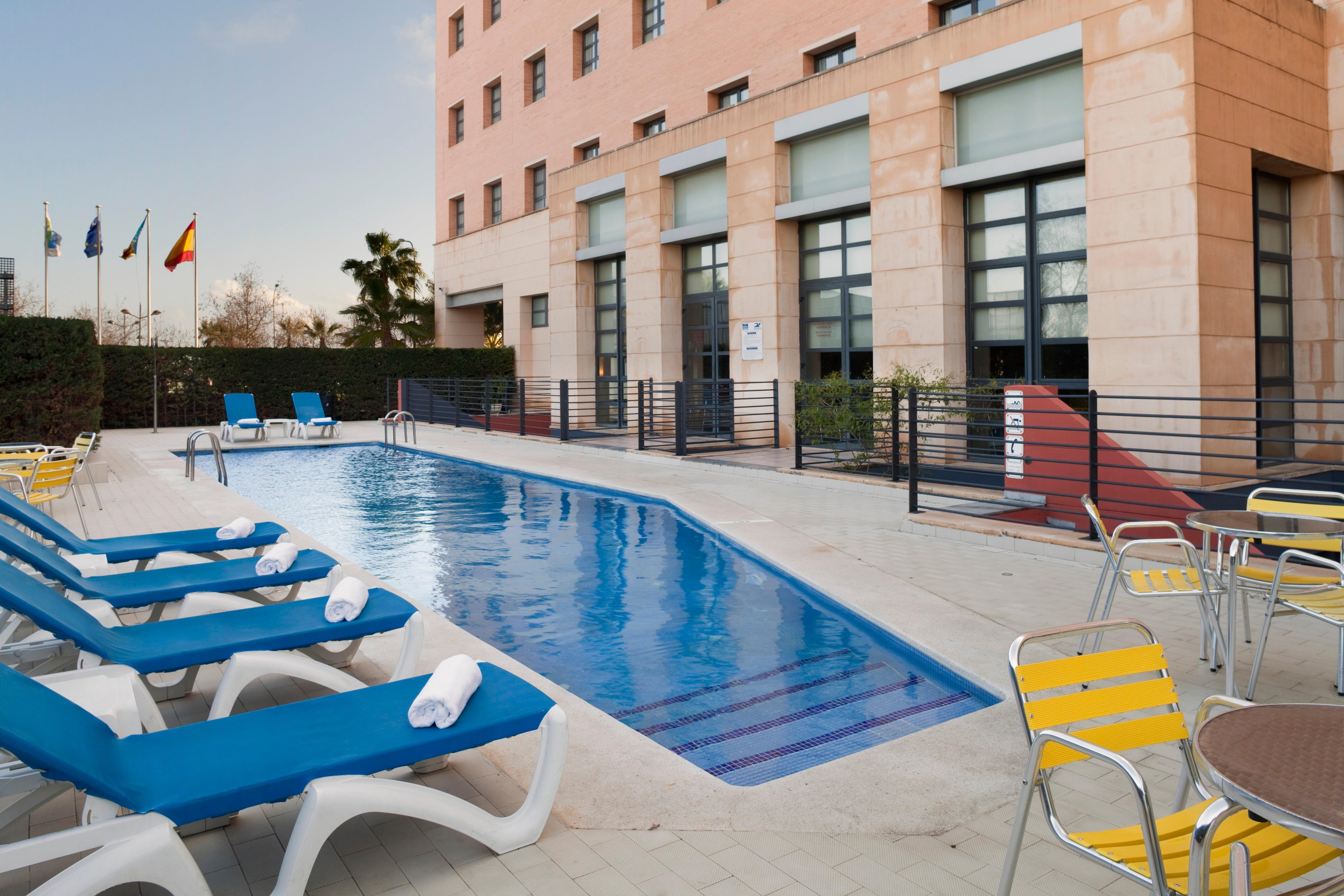 Holiday Inn Express Ciudad De Las Ciencias By Ihg Valenza Esterno foto