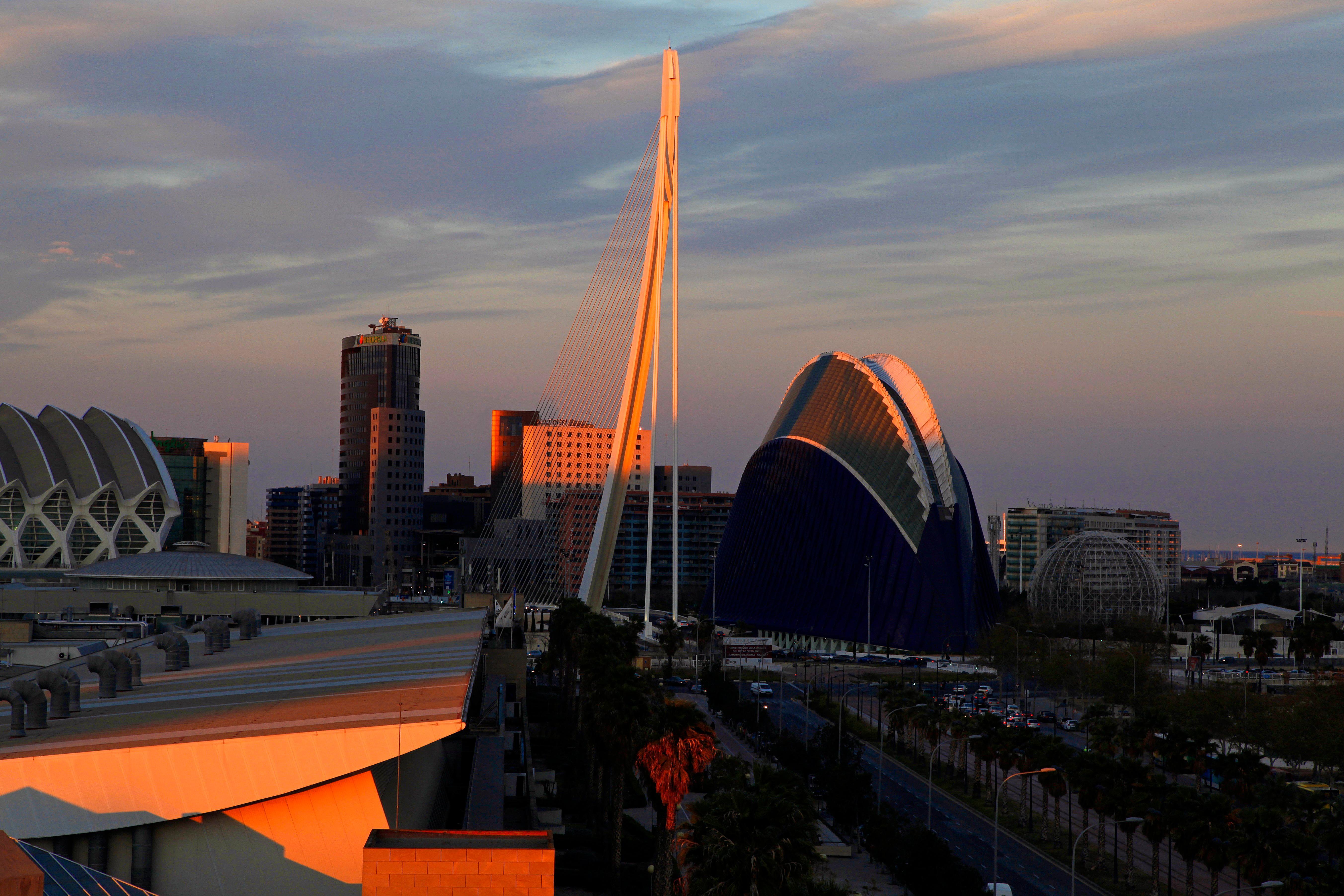 Holiday Inn Express Ciudad De Las Ciencias By Ihg Valenza Esterno foto