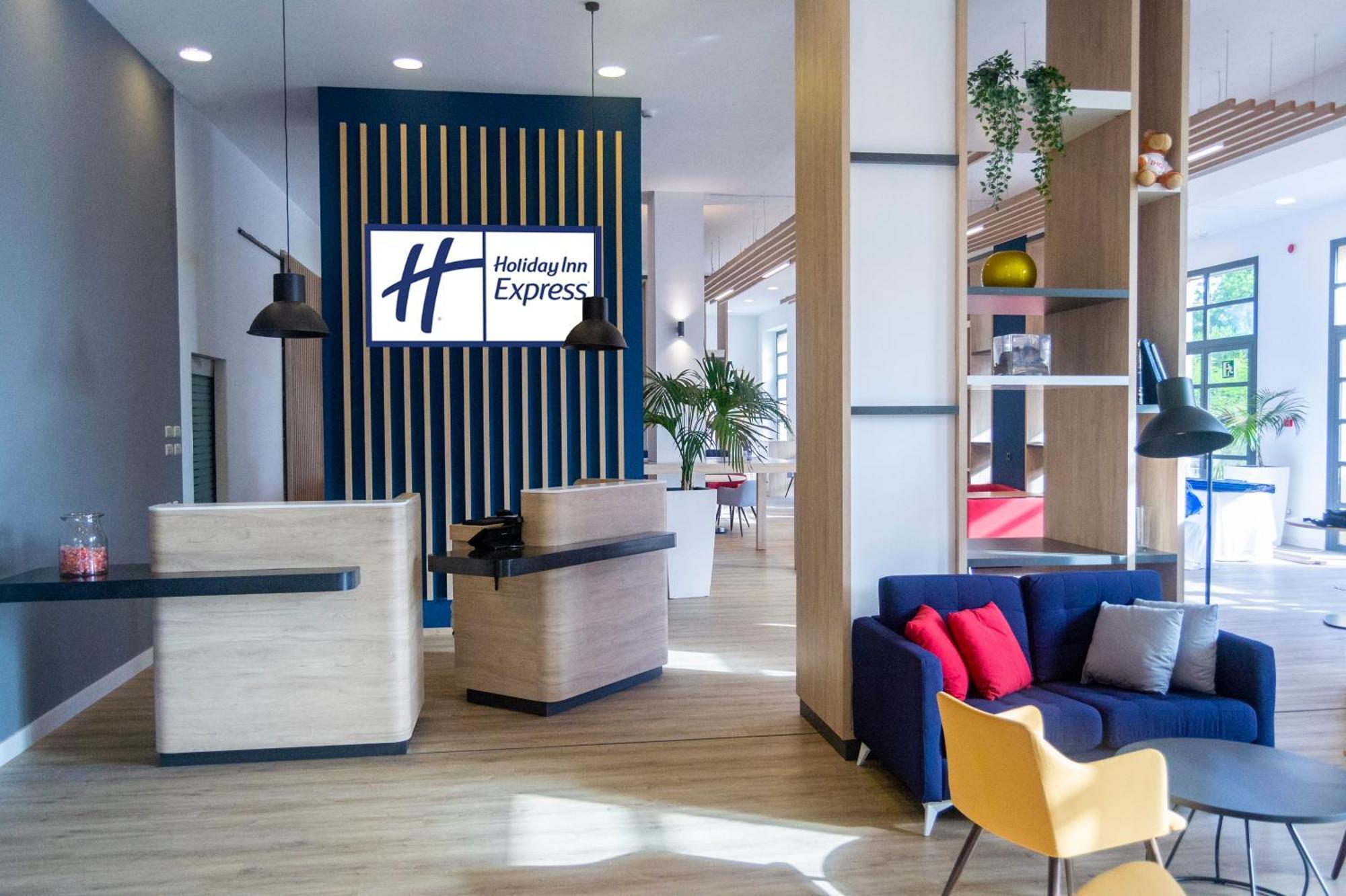 Holiday Inn Express Ciudad De Las Ciencias By Ihg Valenza Esterno foto